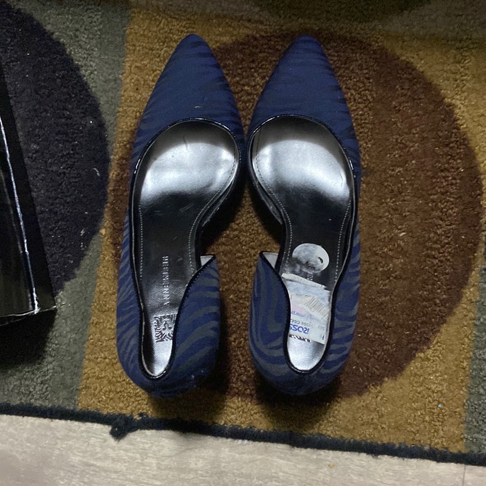 Navy Blue w/Black 9 1/2M high heel